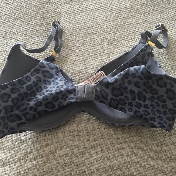 Push up Victoria’s Secret bra - Picture 2 of 3